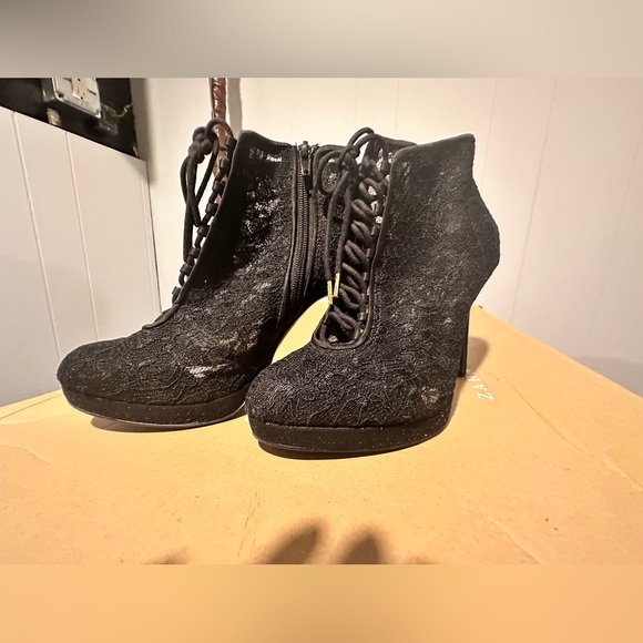 H&M Lace Platform Booties Black - Picture 3 of 7